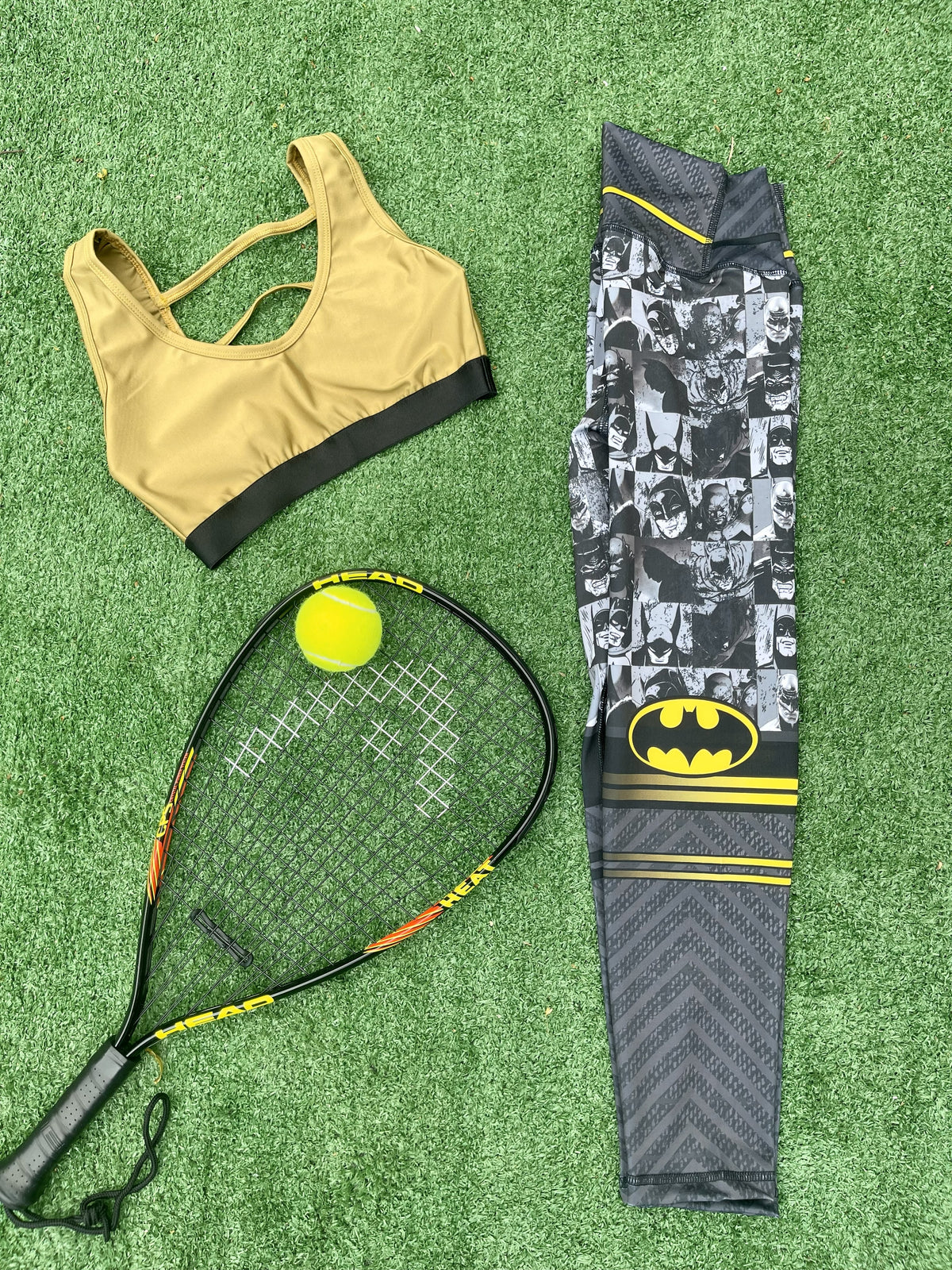 Samuga Style Women's 2-Piece Activewear Set, Gold Sports Bra & Batman Comic Print Leggings